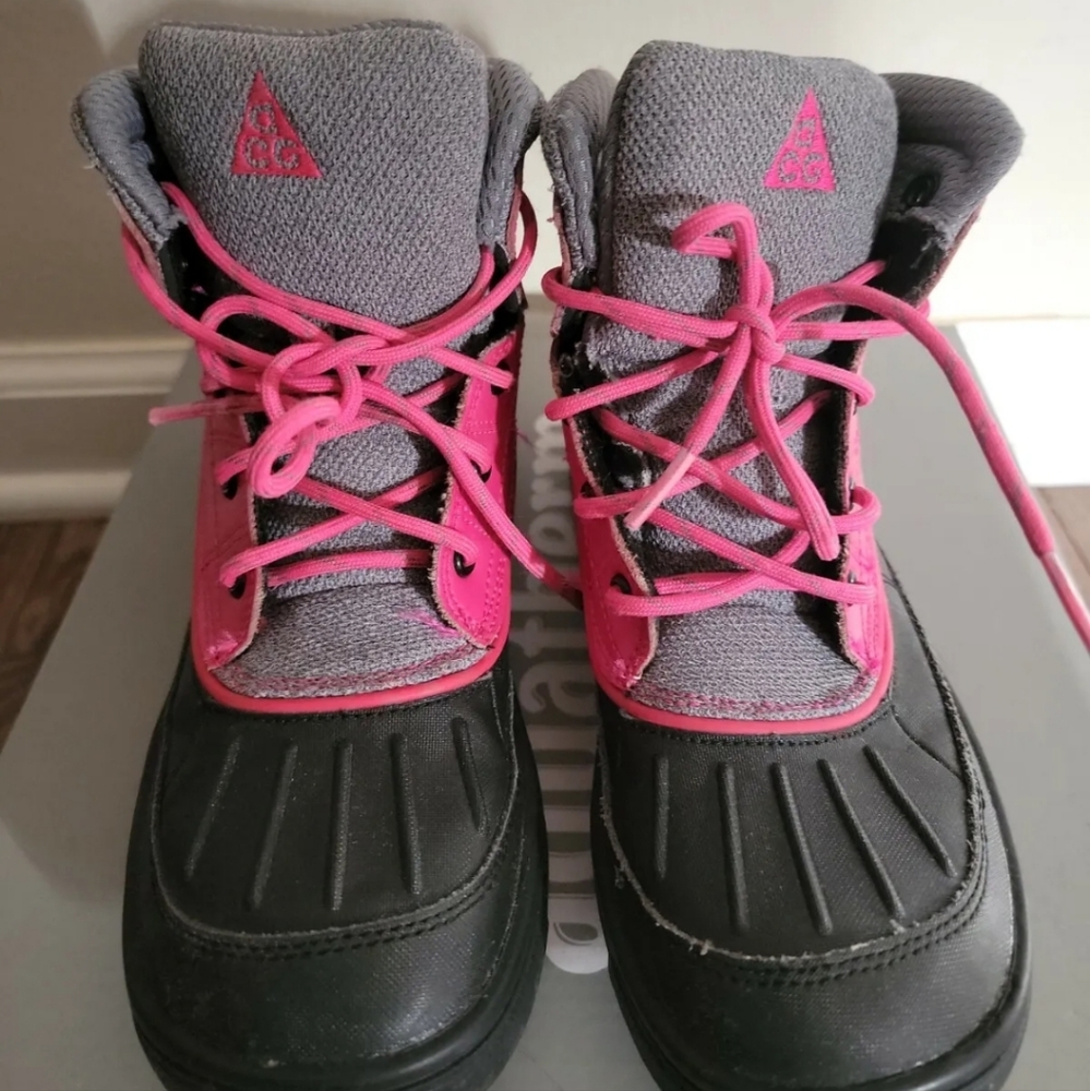 Nike Boots Sneakers